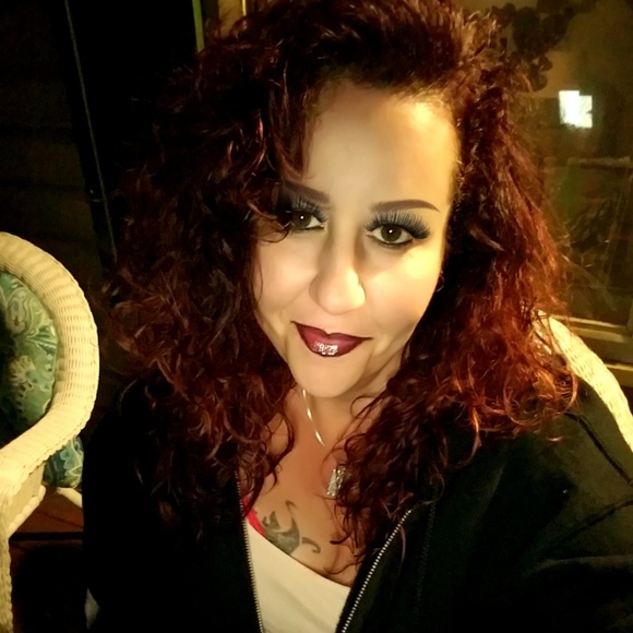 Meet your Posher, Laura - Picture 6 of 6